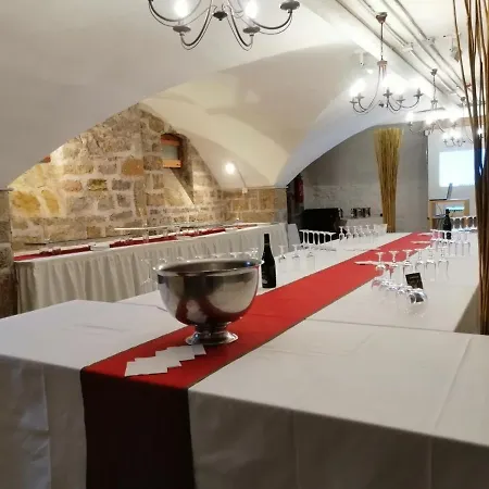 Hotel Vtf Le Domaine Les Hautannes 2*