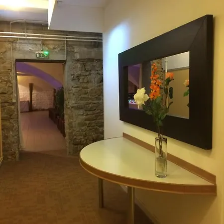 Hotel Vtf Le Domaine Les Hautannes Saint-Germain-au-Mont-dʼOr